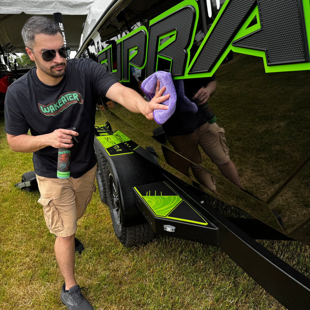 
                      
                        WAKEATER Quick Detailer w/ UV Inhibtiors
                      
                    