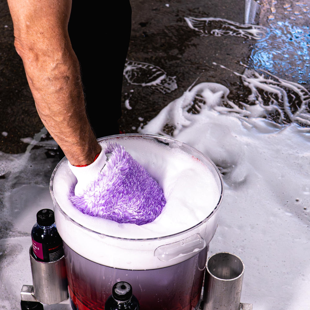 
                      
                        DIY Incredible Wash Mitt
                      
                    